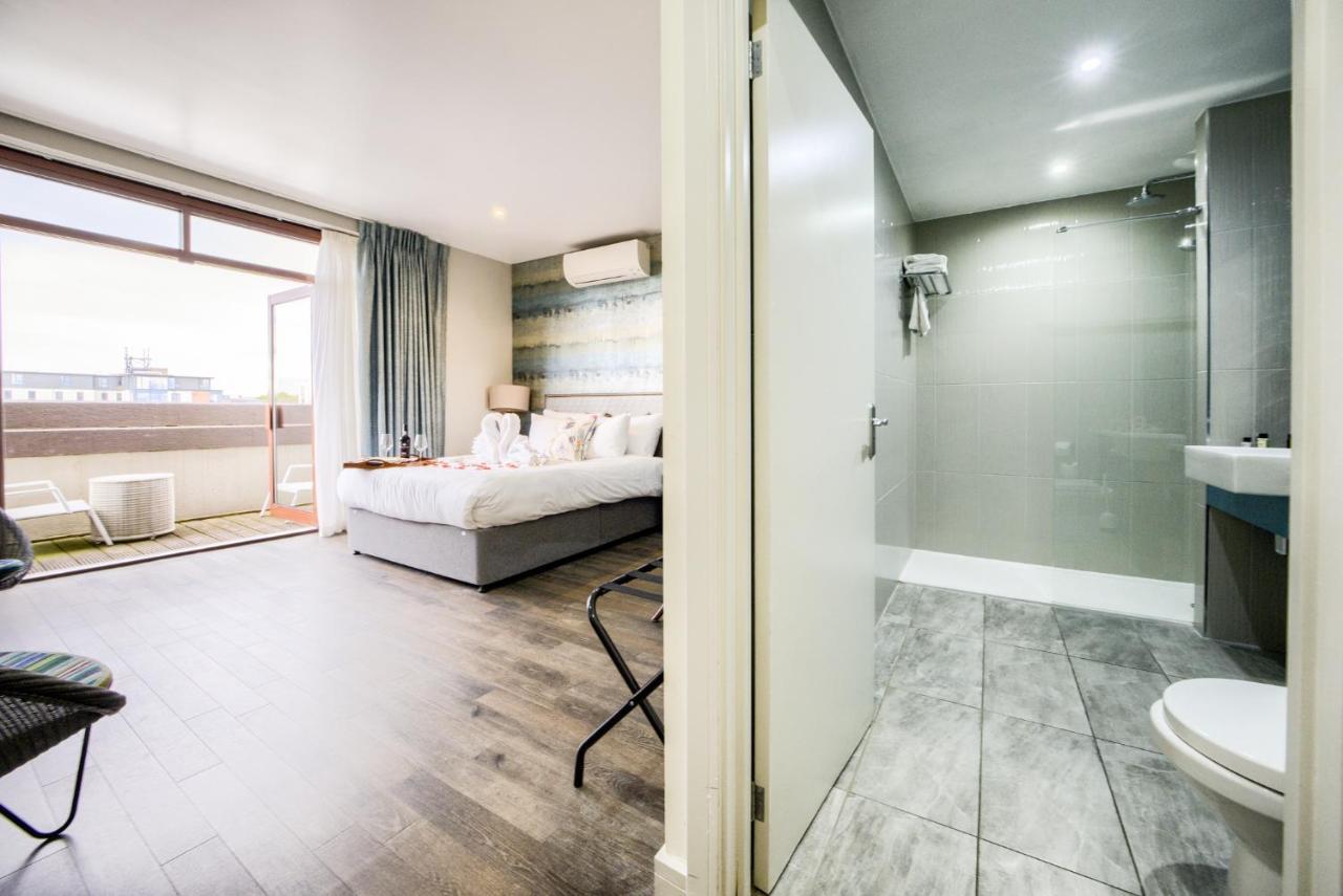 Villare Centre 4* Leicester